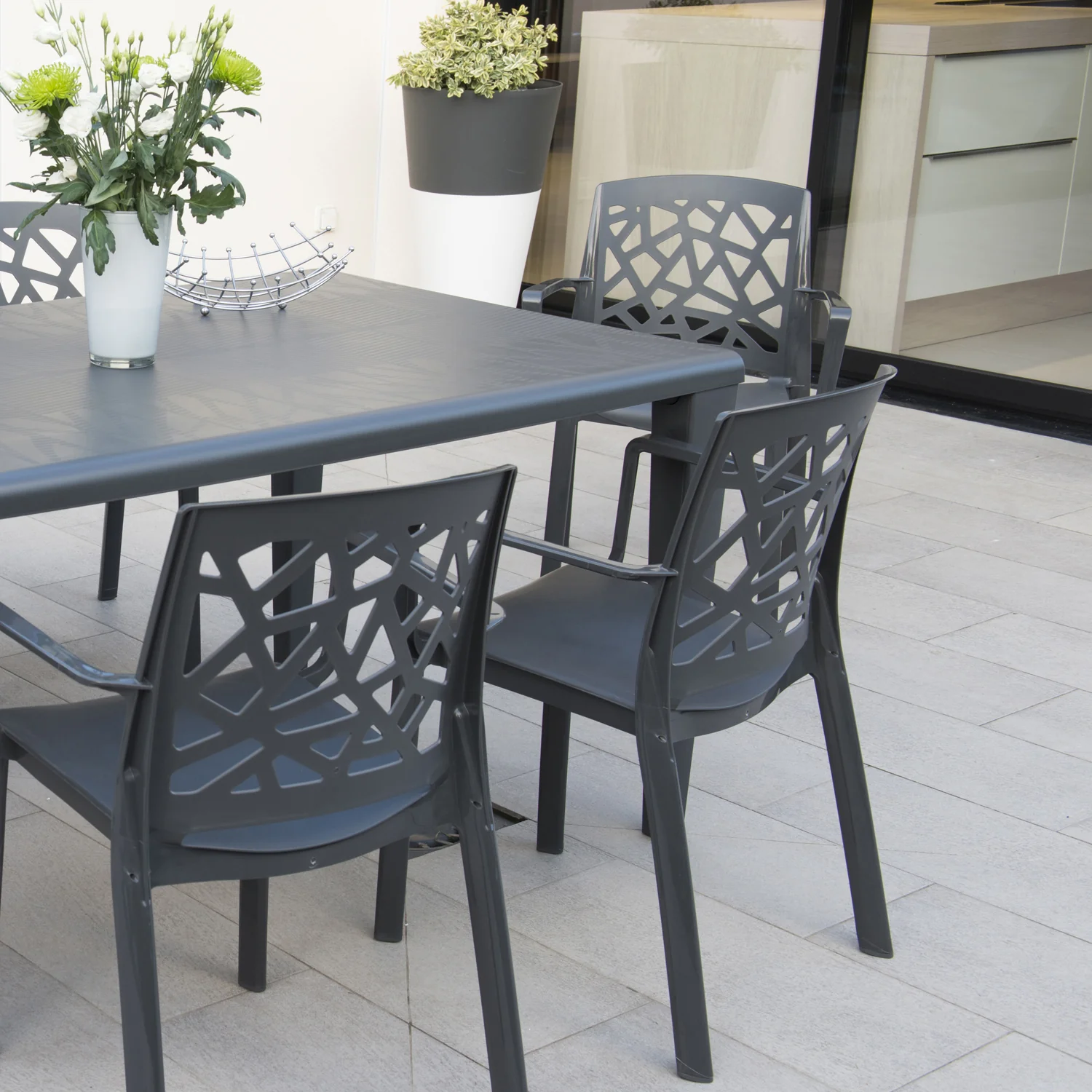 Fauteuil extérieur résine Stuart - Image 6