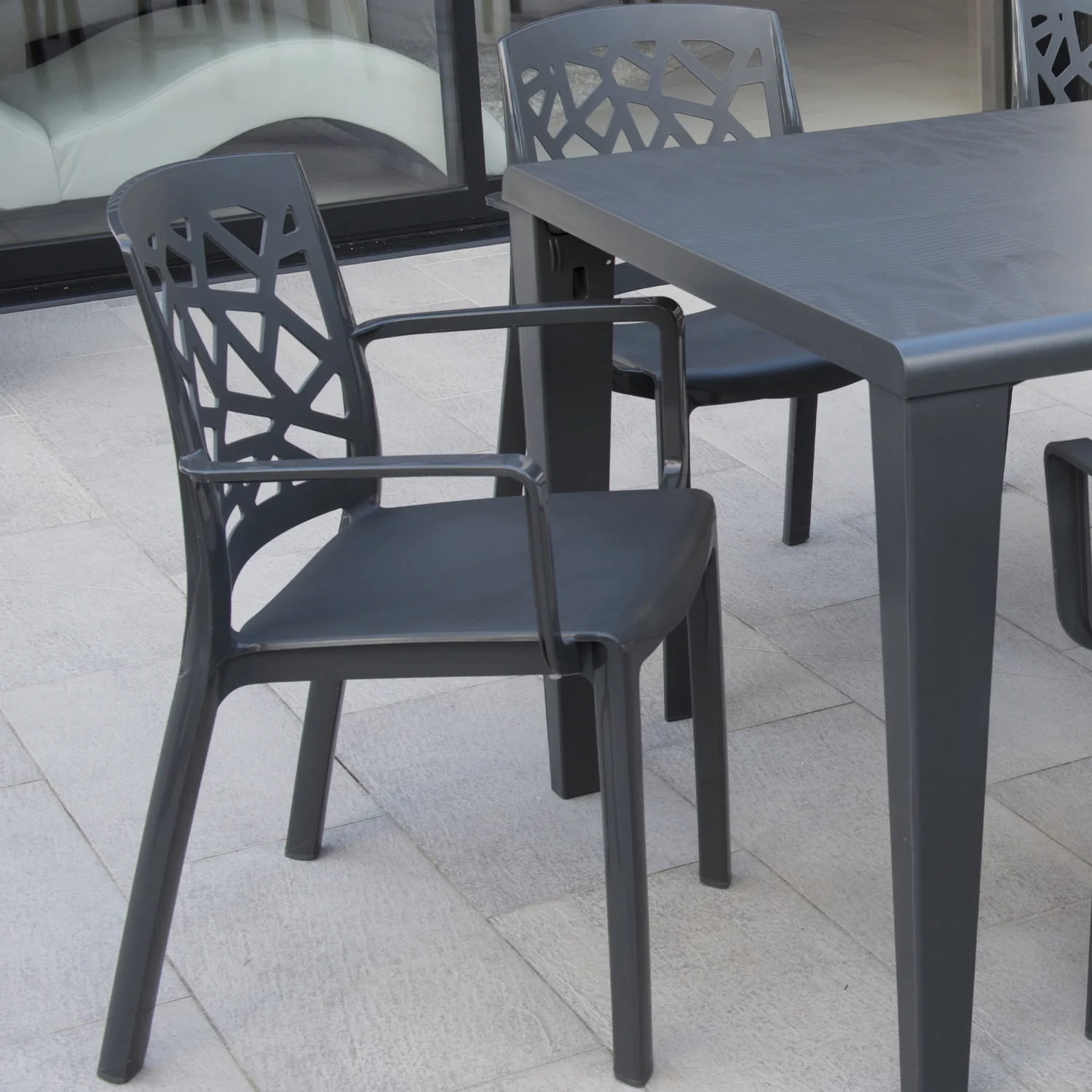 Fauteuil extérieur résine Stuart - Image 9